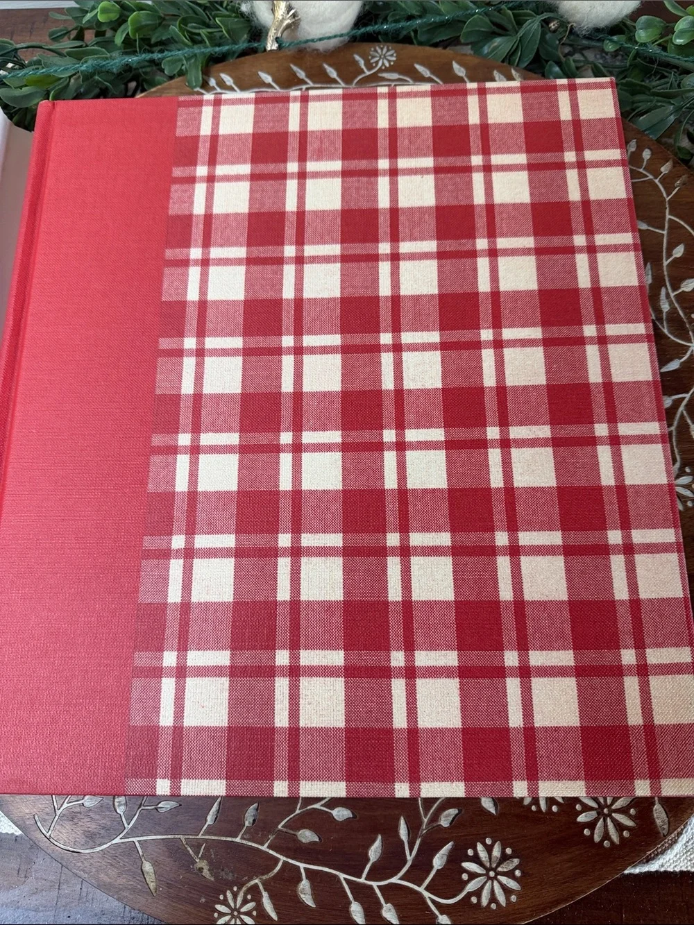 Laura Ashley 1992 Guide To County Decorating